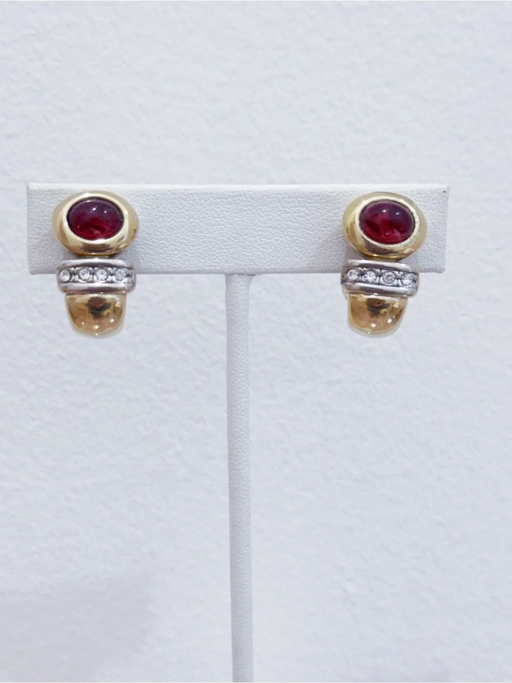 Vintage gold tone red glass cabochon cz clip on earrings